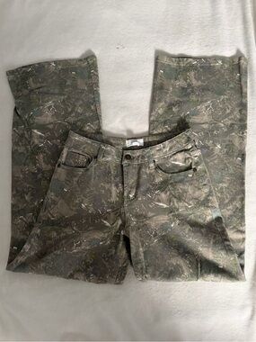 Wide Leg Camo Jeans - Size 1